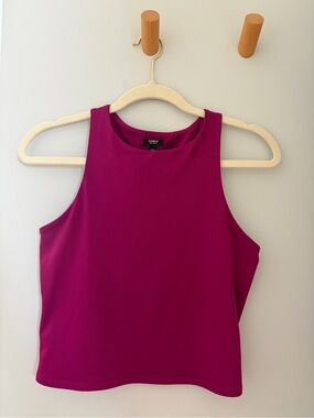 Express Body Contour Magenta Crop Tank Top
